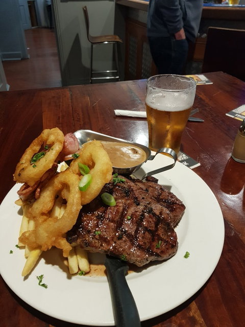 South Aussie Hotel - Renee 1