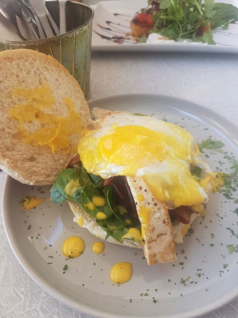 The Golden Fleece Cafe - Renee 5