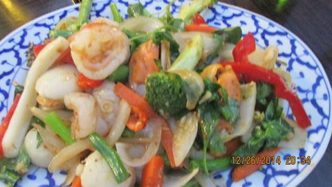 Vientiane Thai-Laos Restaurant - Renee 0