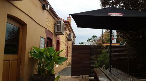 Angas Park Hotel - Petrol Stations 0
