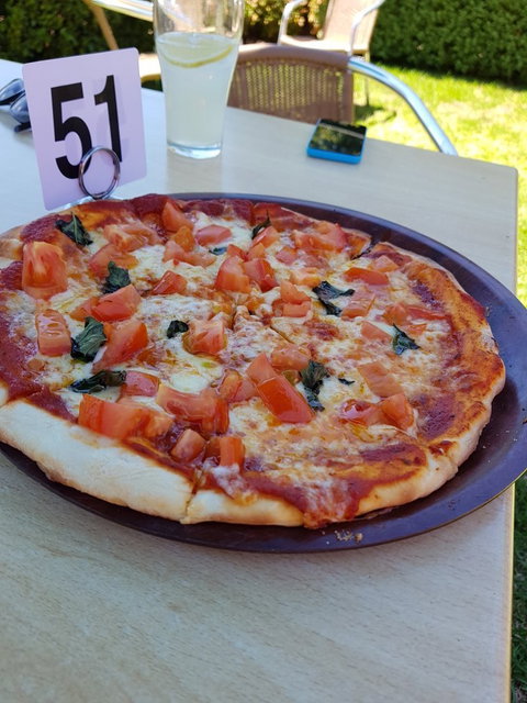 Balhannah Hotel - Renee 2