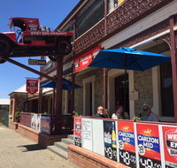 Blumberg Hotel