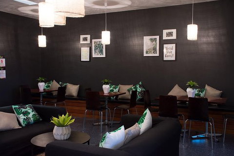 Cafe Kids - Internet Find 0