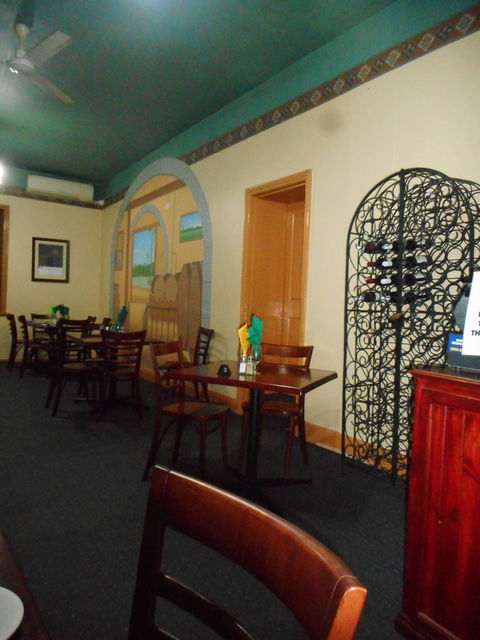 Commercial Hotel - Internet Find 7