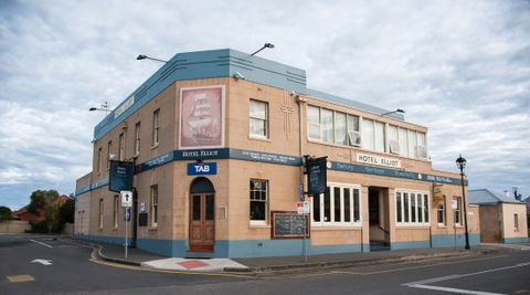 Hotel Elliot - Petrol Stations 0