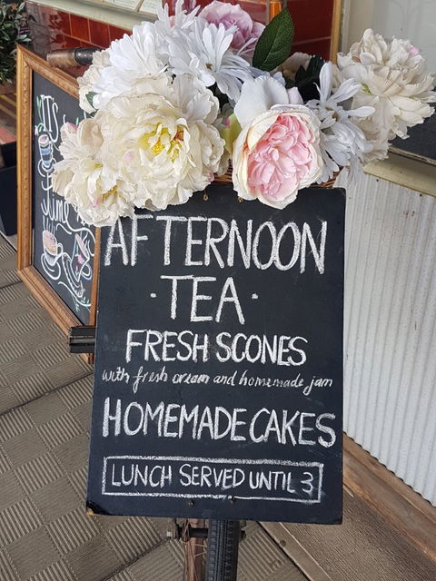 Polly's Tearooms - Internet Find 6