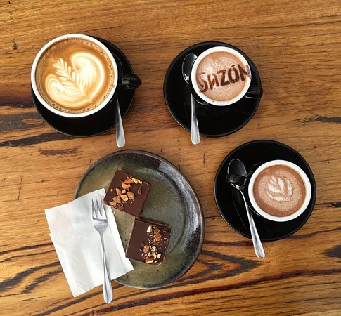 Mount Barker Springs SA Qld Realsetate