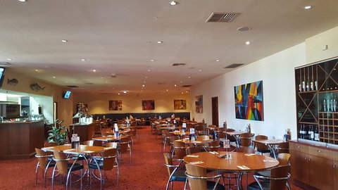 Vegas Restaurant - Qld Realsetate 0