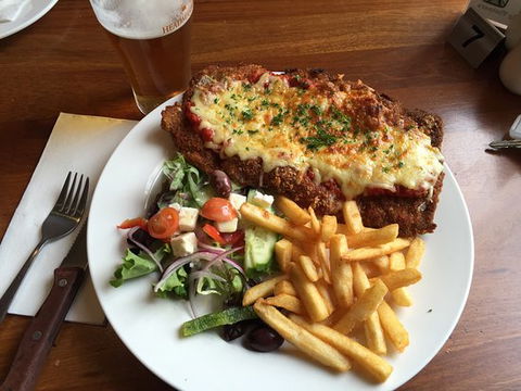 Yankalilla Hotel Bistro - Renee 0