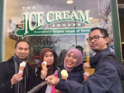 Ice Cream Shoppe - Renee 0