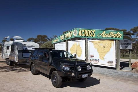 Kimba Roadhouse Motel & Caravan Park Restaurant - Renee 0