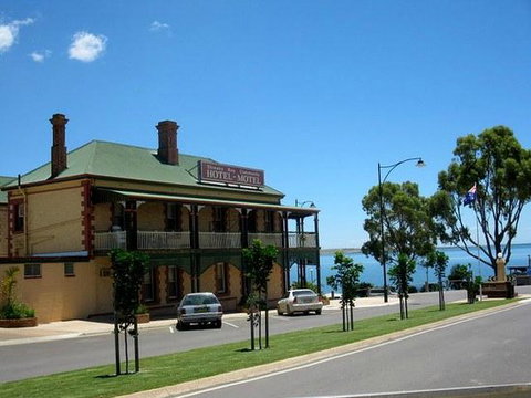 Streaky Bay Hotel - Swimm 0
