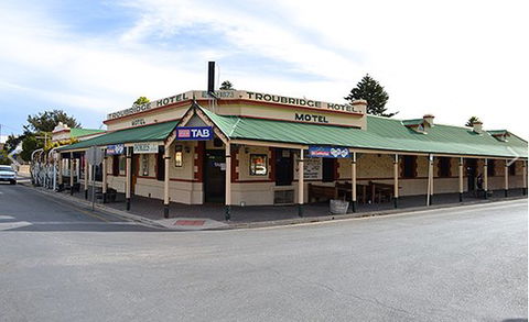 Troubridge Hotel Motel - Internet Find 0