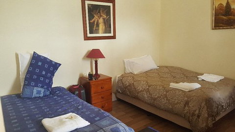 Truro Weighbridge Motel Licensed Restaurant - Internet Find 0