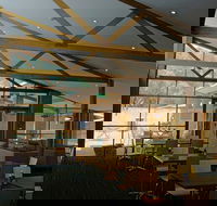 Wilpena Pound Resort - Restaurant - Renee