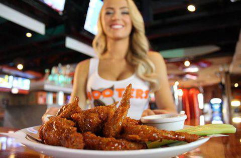 Hooters Of Gold Coast - Renee 3