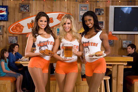 Hooters Of Gold Coast - Renee 4