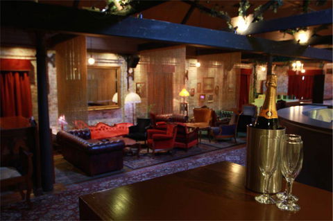 King Street Hotel - Renee 0