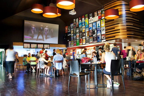 Bar On The Hill - Renee 1