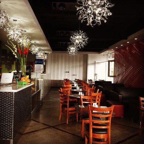 2 Quench Cafe & Cocktail - Swimm 1