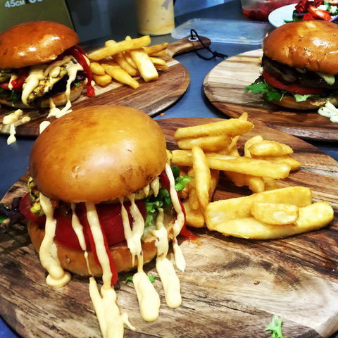 2 Quench Cafe & Cocktail - Swimm 3