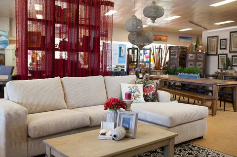 Vast Interior - Renee 0