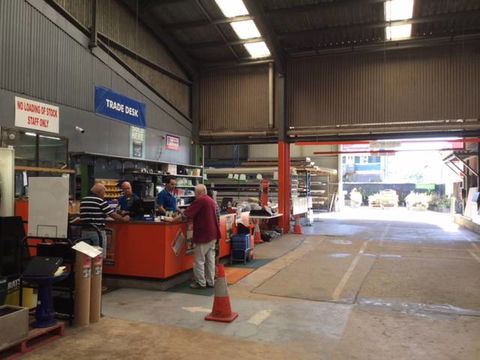Macksville Mitre 10 - Petrol Stations 1