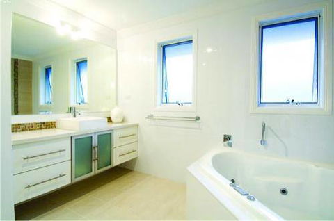 Nu-Era Bath Resurfacing - Renee 1