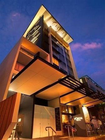 O Bar & Restaurant - Renee 0