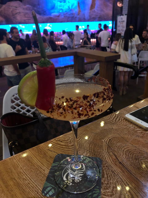 White Rhino Bar And Eats - Renee 6