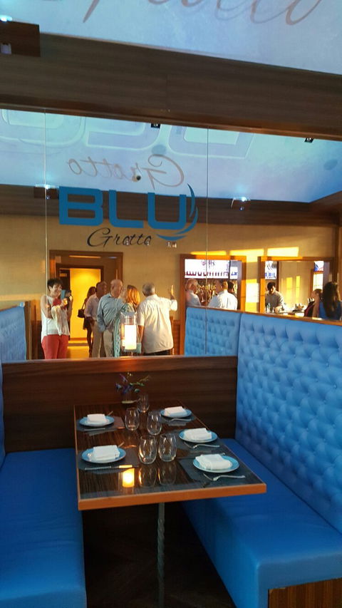 Blu Grotto Cafe - Renee 4