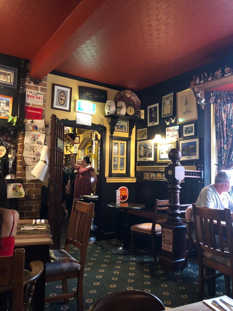 Fox & Hounds Country Inn - Renee 3