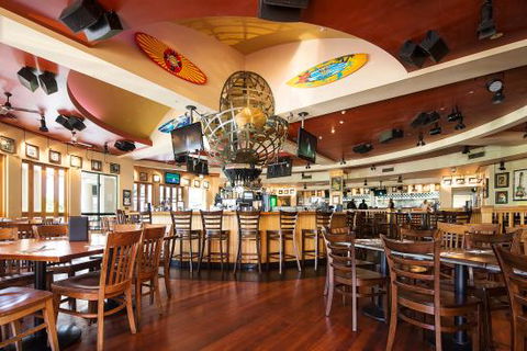 Hard Rock Cafe - Internet Find 0