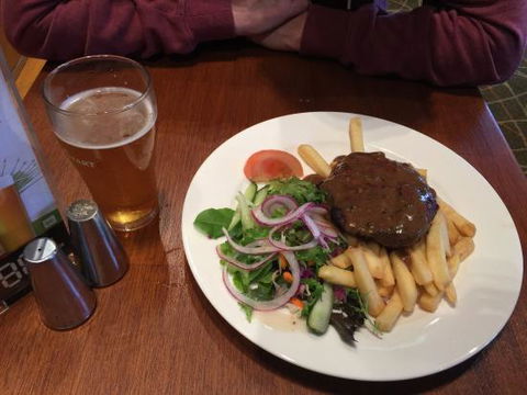 Hinterland Pub Nerang - Renee 0