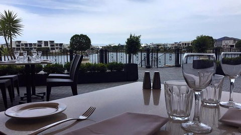 LakeFront Bistro - Internet Find 0