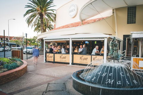Mano's Restaurant - Renee 0