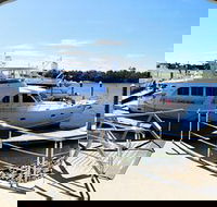 Quarterdeck Kitchen  Bar
