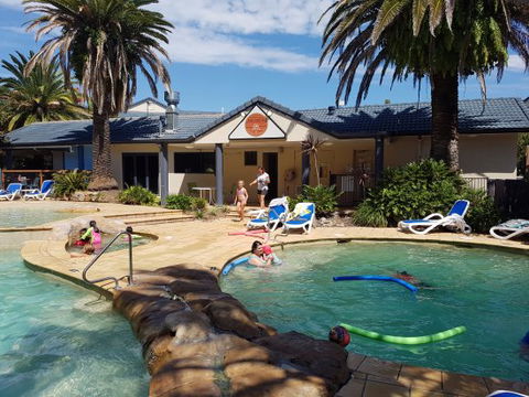 The Deck Restaurant & Bar - Renee 0