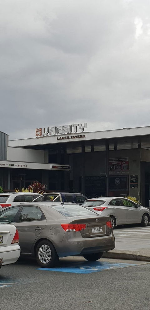 Varsity Lakes Tavern - Swimm 1