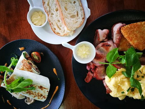 Al Porto Cafe - Renee 0