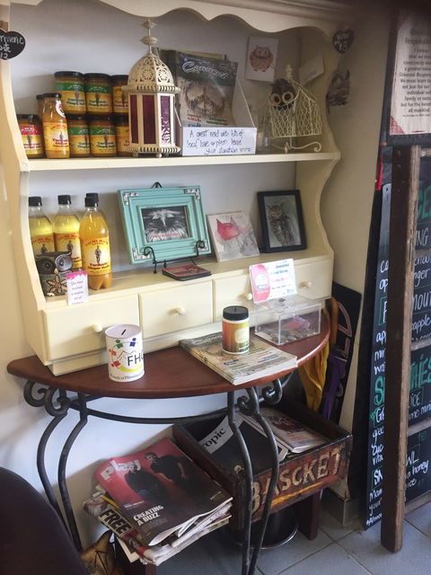 Oskar Healing Cafe - Renee 4