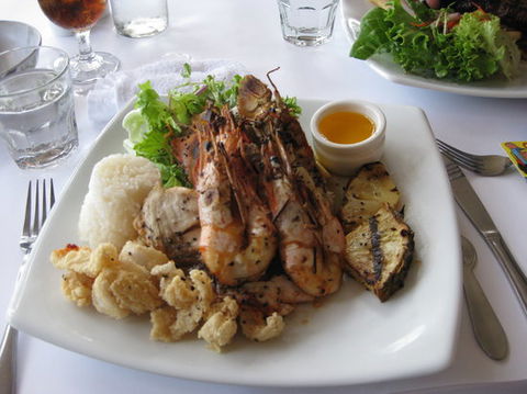 Raw Prawn Seafood Restaurant - Renee 0
