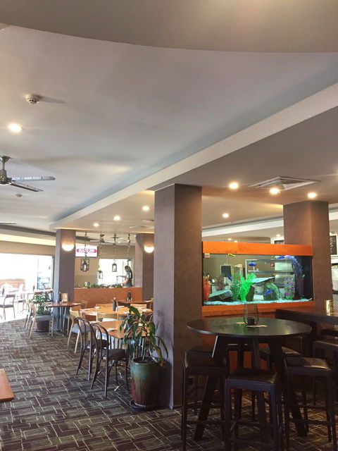 Runaway Bay Tavern - Qld Realsetate 3