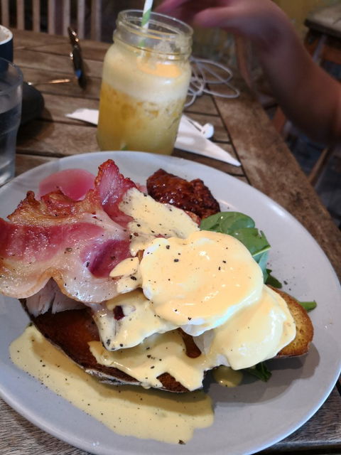 Slap And Pickle Sandwich & Tapas Bar - Renee 6
