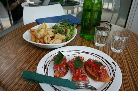 Wild Bean Cafe - Renee 0