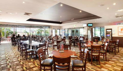 The Edge Hill Tavern - Renee 0
