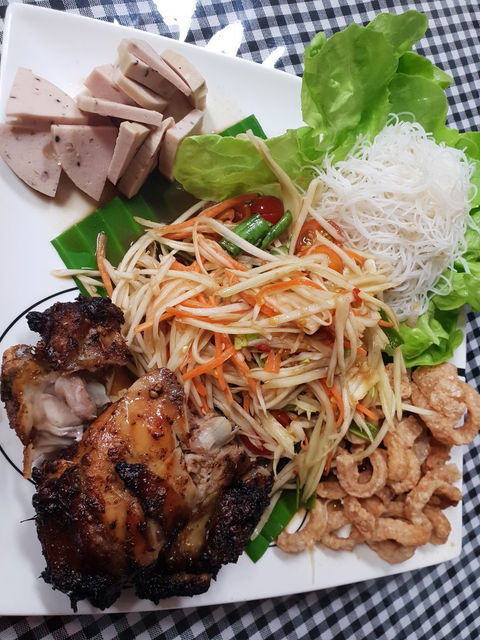 CB Thai Cuisine - Qld Realsetate 4