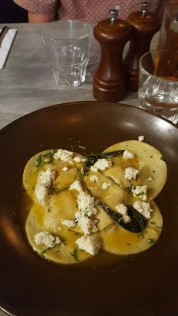 Manny's Italian - Qld Realsetate 0