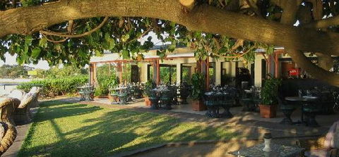 The Boat Shed Restaurant - Petrol Stations 0