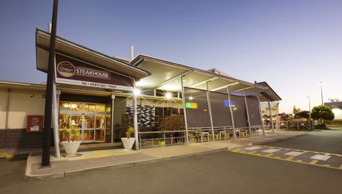 Victoria Point Tavern - Renee 0